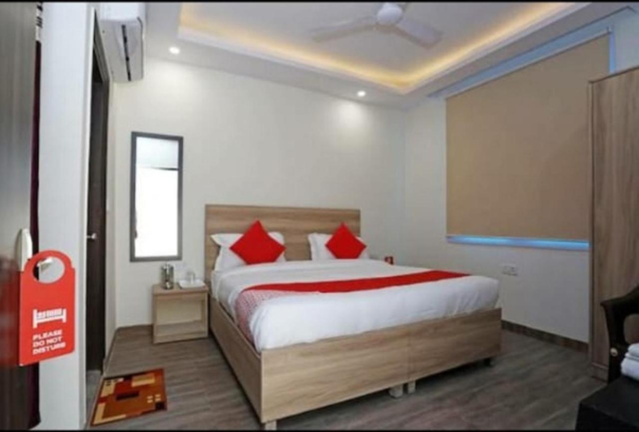 Hotel Golden Bliss At New Delhi Airport Exterior foto