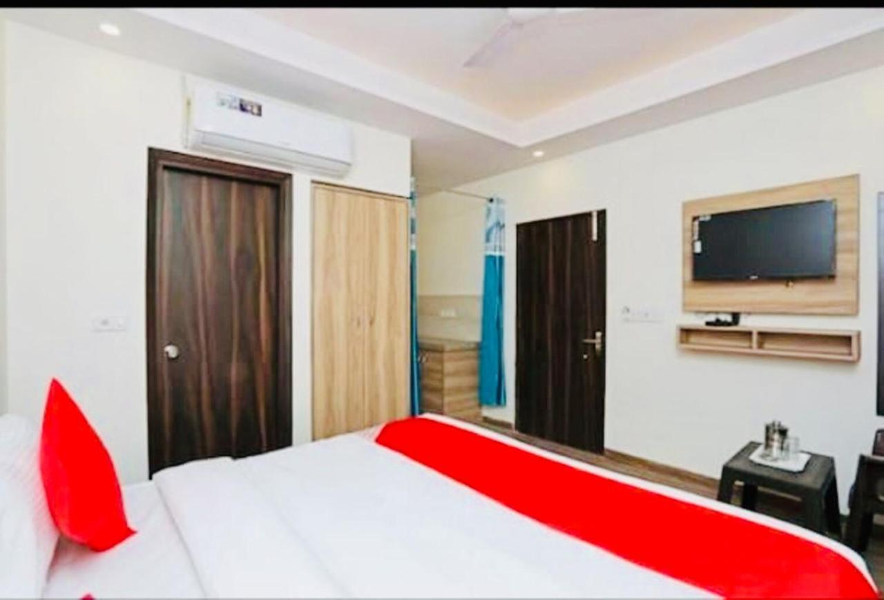 Hotel Golden Bliss At New Delhi Airport Exterior foto