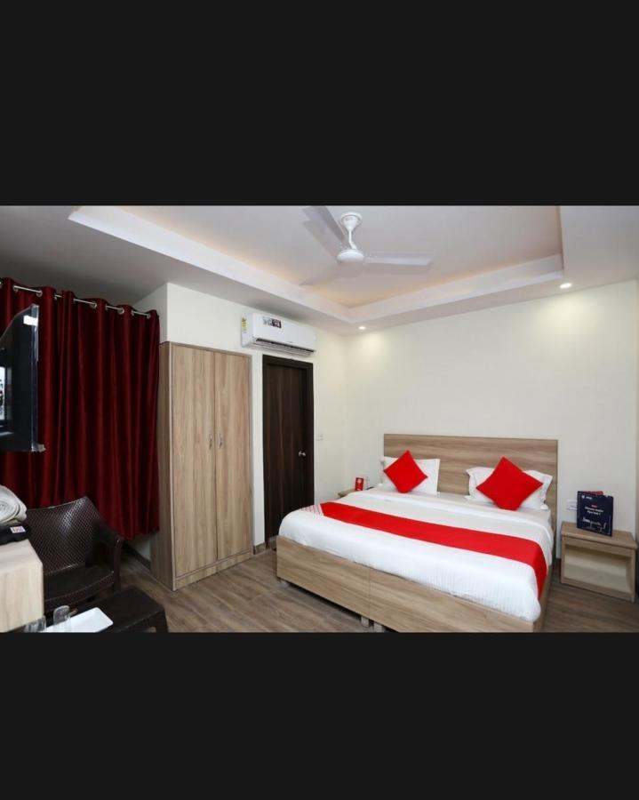 Hotel Golden Bliss At New Delhi Airport Exterior foto